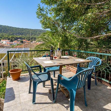 Lovely Apartment In Veli Losinj With Kitchen Ngoại thất bức ảnh